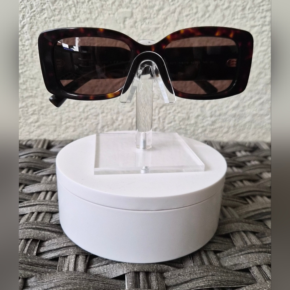 Verasace Brown Rectangle Sunnies 🤎